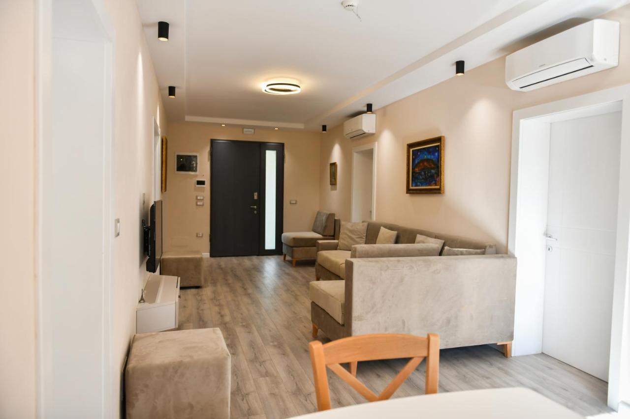 Nicolaus Hidden Gem Villa Shkoder Exterior photo